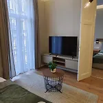 شقة Center 2, Cozy And Modern 2br In The Center بودابست