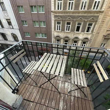 Center 2, Cozy And Modern 2br In The Center شقة