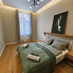 Center 2, Cozy And Modern 2br In The Center Apartmán Budapešť