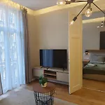 Center 2, Cozy And Modern 2br In The Center Apartmán *