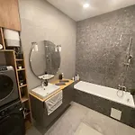 Center 2, Cozy And Modern 2br In The Center Apartmán Budapešť