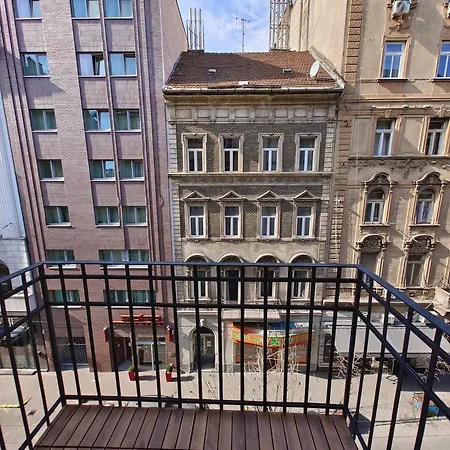 Center 2, Cozy And Modern 2br In The Center Apartment *