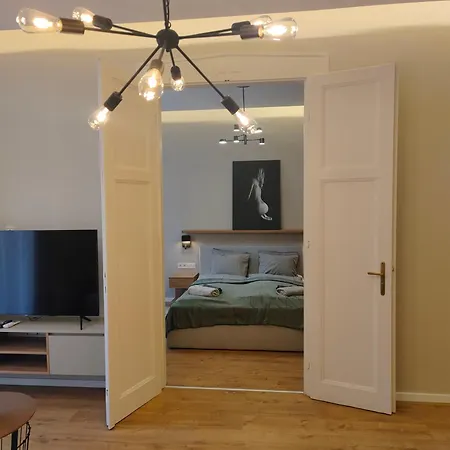 Center 2, Cozy And Modern 2br In The Center Budapest