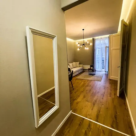 Center 2, Cozy And Modern 2br In The Center Lejlighed