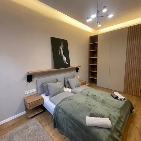 Apartment Center 2, Cozy And Modern 2br In The Center *