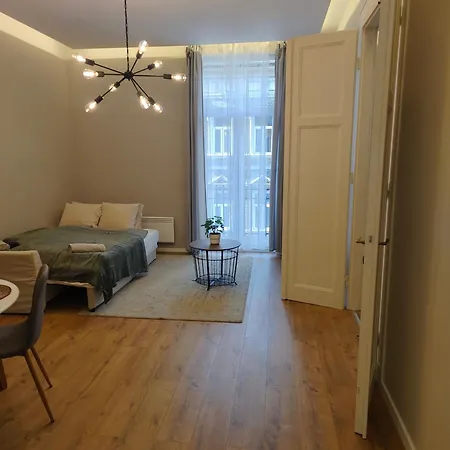 Apartmán Center 2, Cozy And Modern 2br In The Center Budapešť