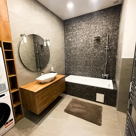 Center 2, Cozy And Modern 2br In The Center Apartmán