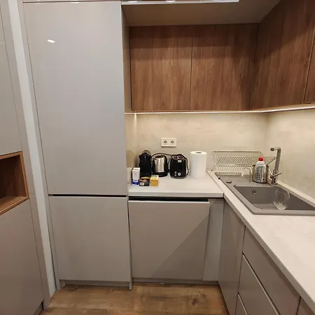 Center 2, Cozy And Modern 2br In The Center
