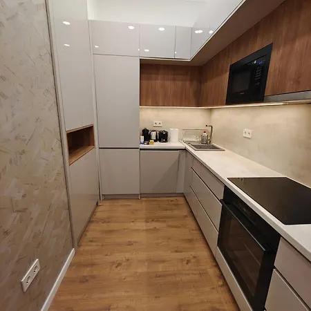 Center 2, Cozy And Modern 2br In The Center *