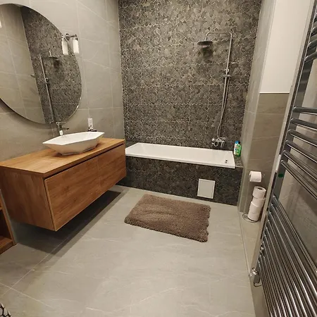 Center 2, Cozy And Modern 2br In The Center * Budapešť