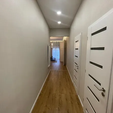 Center 2, Cozy And Modern 2br In The Center Budapešť